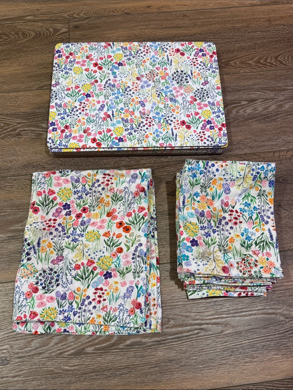 Sur La Table Jardin Placemats, Napkins, and Kitchen Towel Set